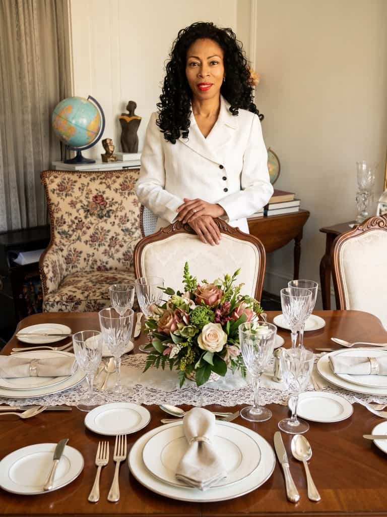 Wanda Logan Behind Set Dining Table